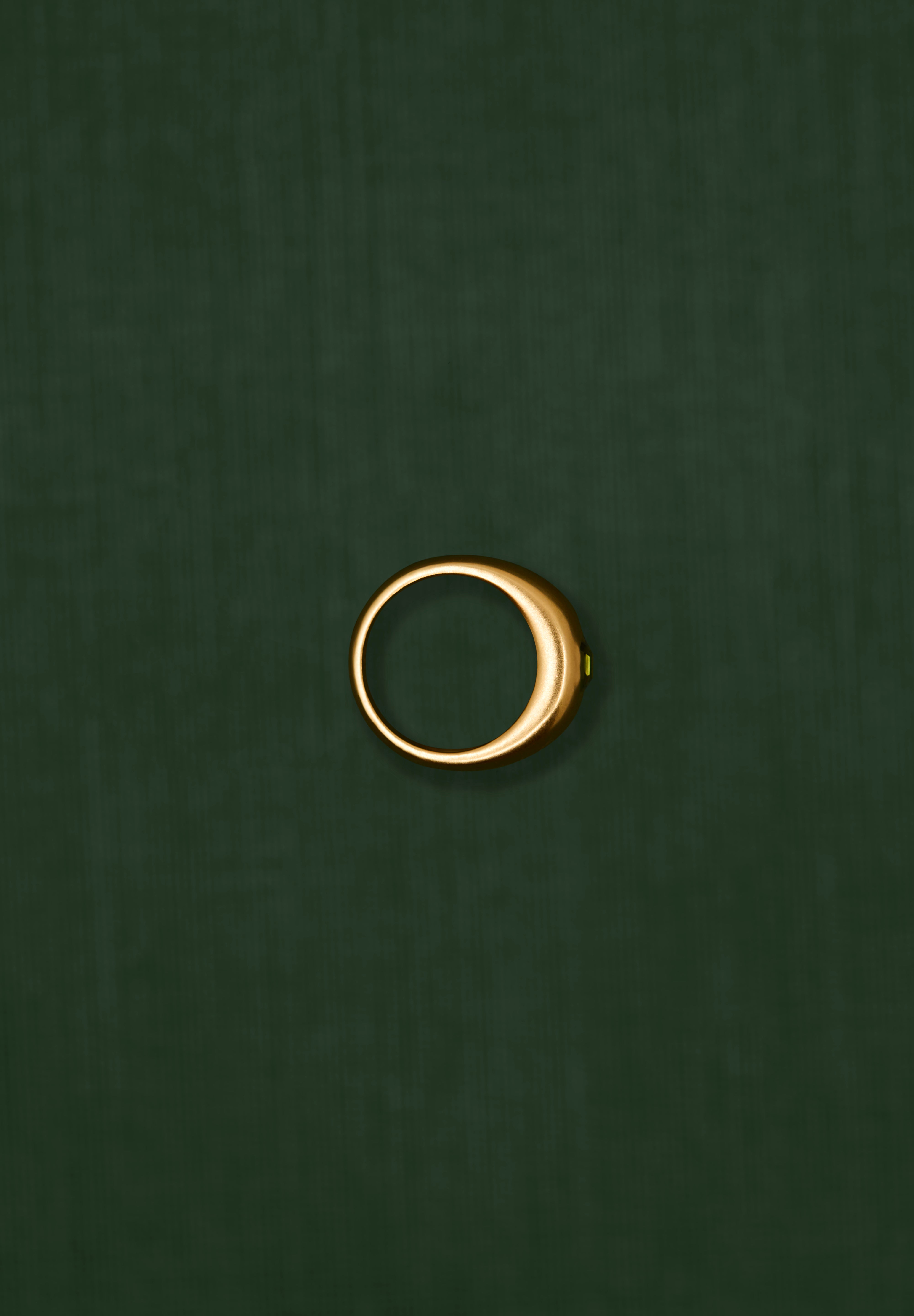 18K gold Eden ring side view— Green sapphire unheated  — handcrafted gold ring — artisan jewelry Sri Lanka inspired — Sun Rae