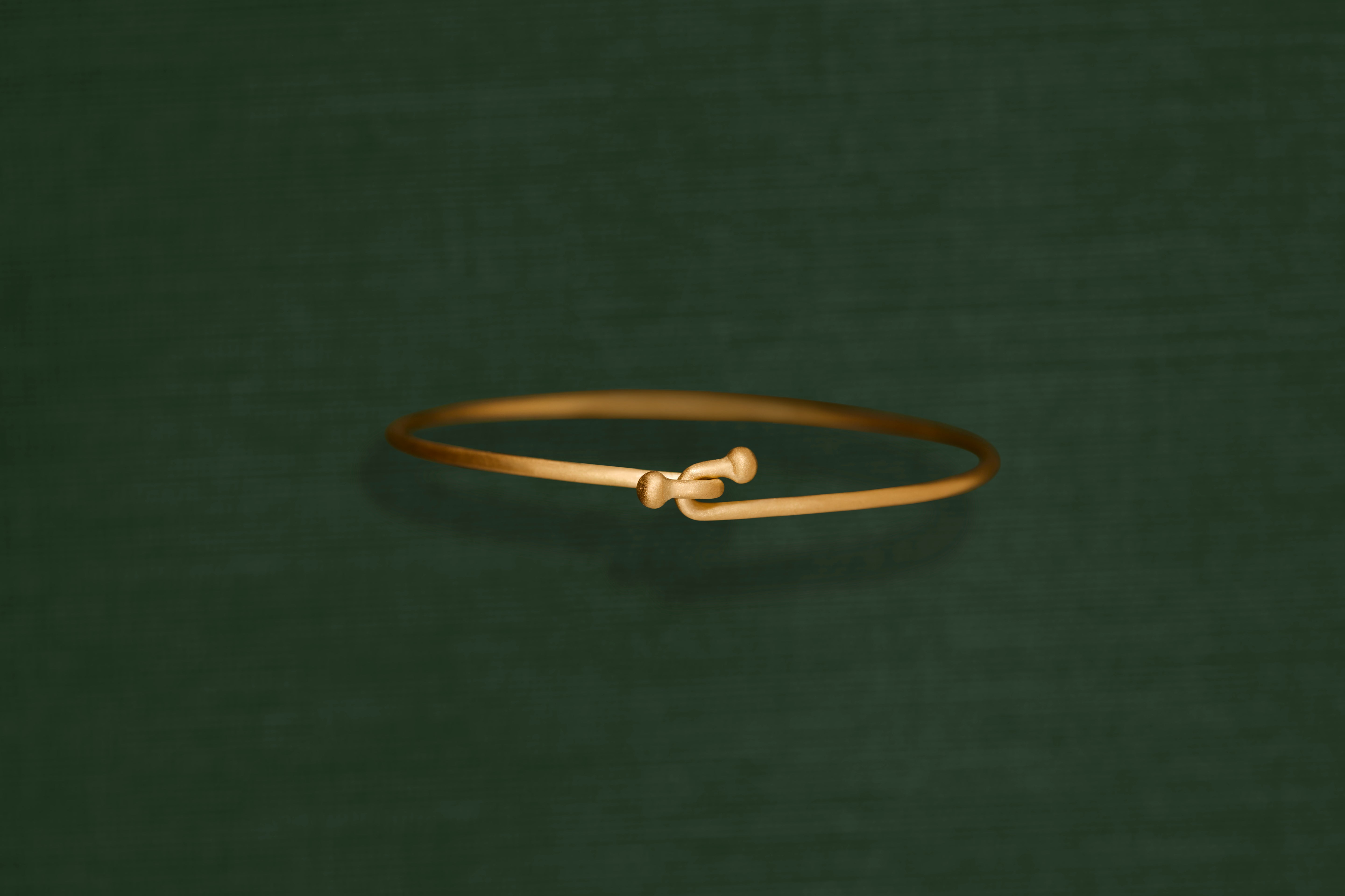 18K gold infinity bangle — handcrafted gold bracelet — artisan jewelry Sri Lanka inspired — Sun Rae